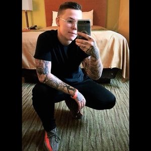 Meet your Posher, Kaitlin